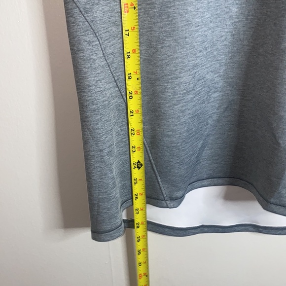 🪸NWT Grey Under Armour fitted cold-gear quarter zip! - Picture 6 of 10